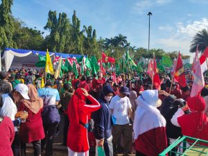 PT. UTAMA Berikan 1000 topi Jalan Sehat Menyambut Muktamar Muhammadiyah dan Aisyiah yang ke-48 di Monas.